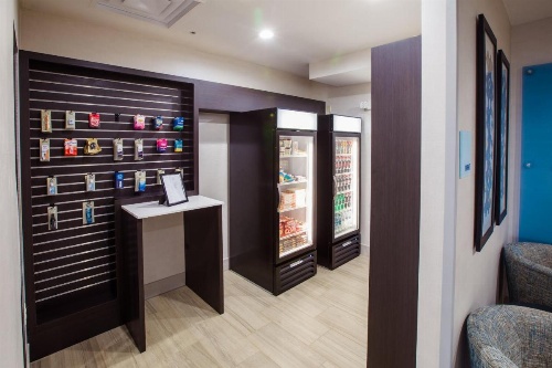 Holiday Inn Express Hotel & Suites Harriman image 24