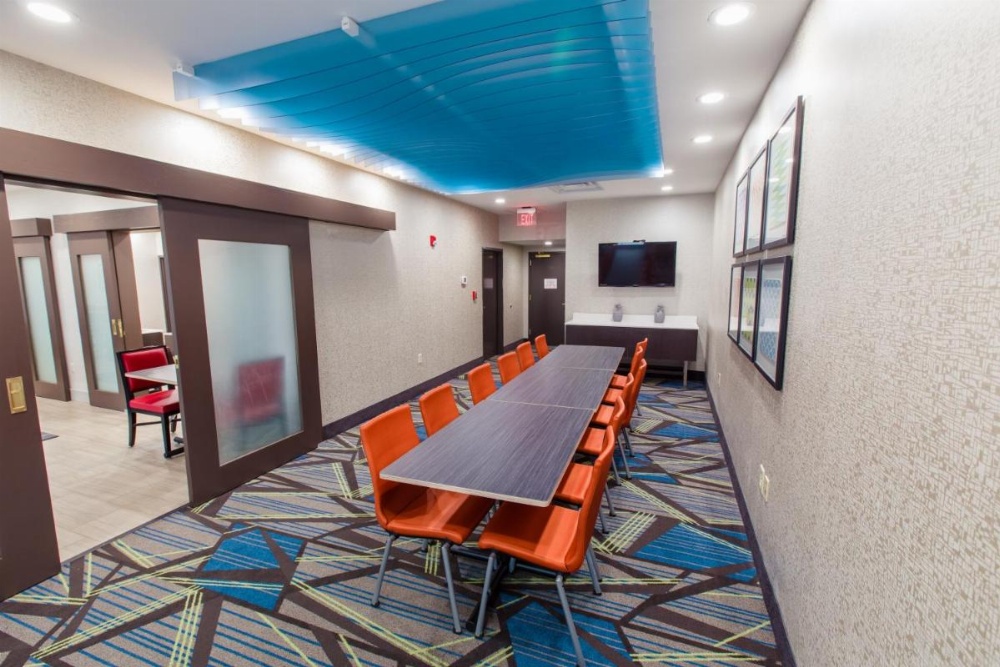 Holiday Inn Express Hotel & Suites Harriman Image 28
