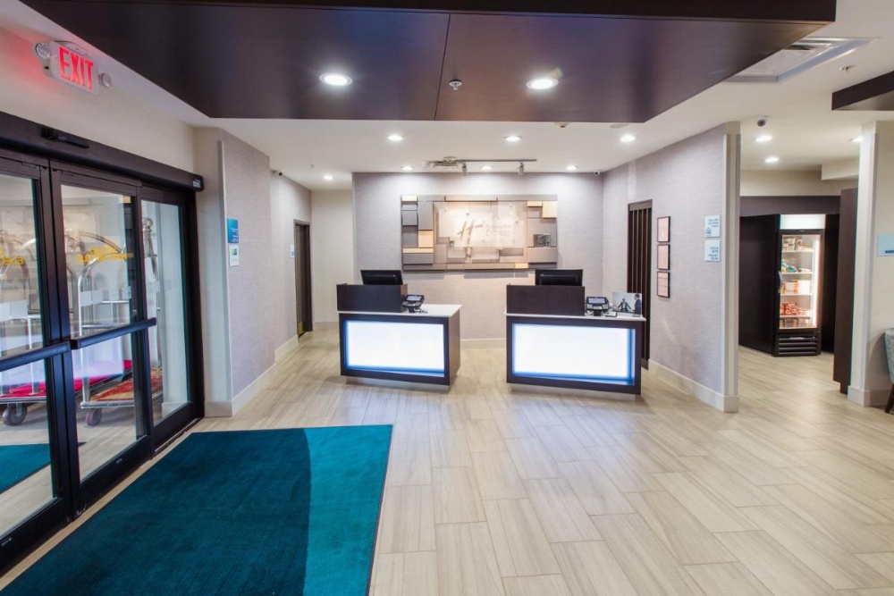 Holiday Inn Express Hotel & Suites Harriman Image 32
