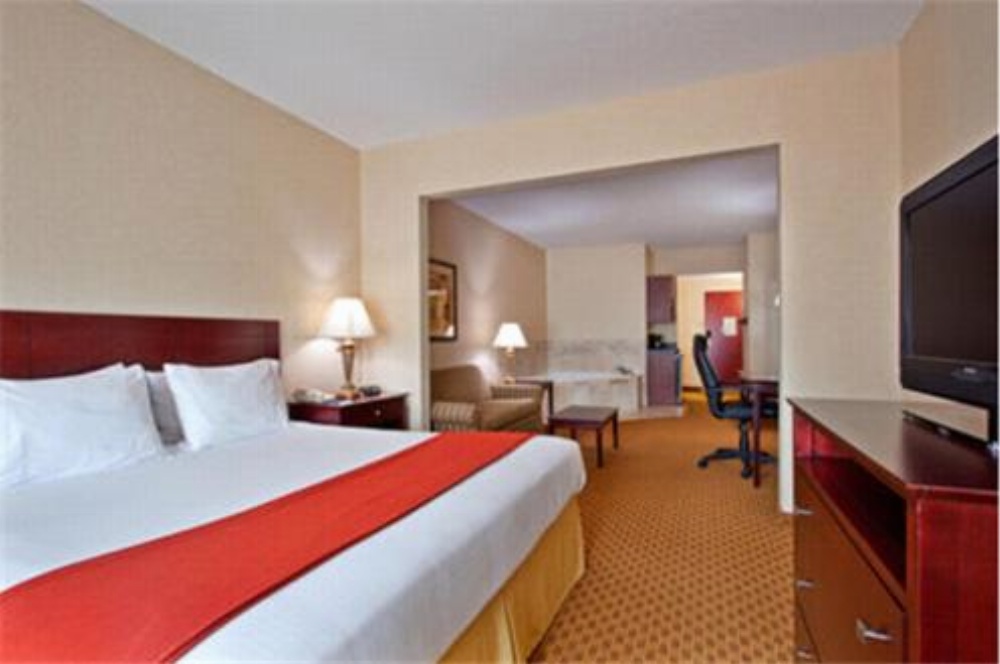 Holiday Inn Express Hotel & Suites Harriman Image 35